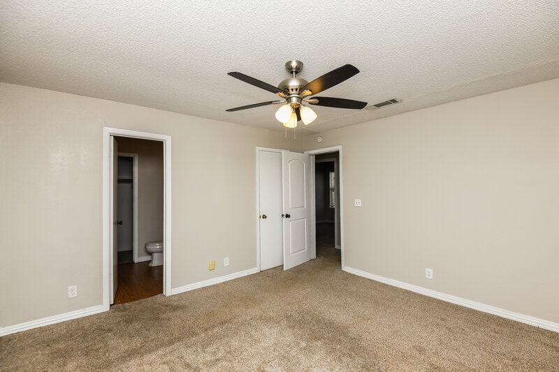 2,005/Mo, 505 Plainview Dr Mansfield, TX 76063 Main Bedroom View 2