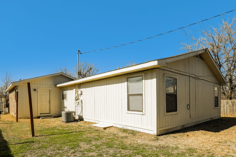 2,005/Mo, 505 Plainview Dr Mansfield, TX 76063 Rear View
