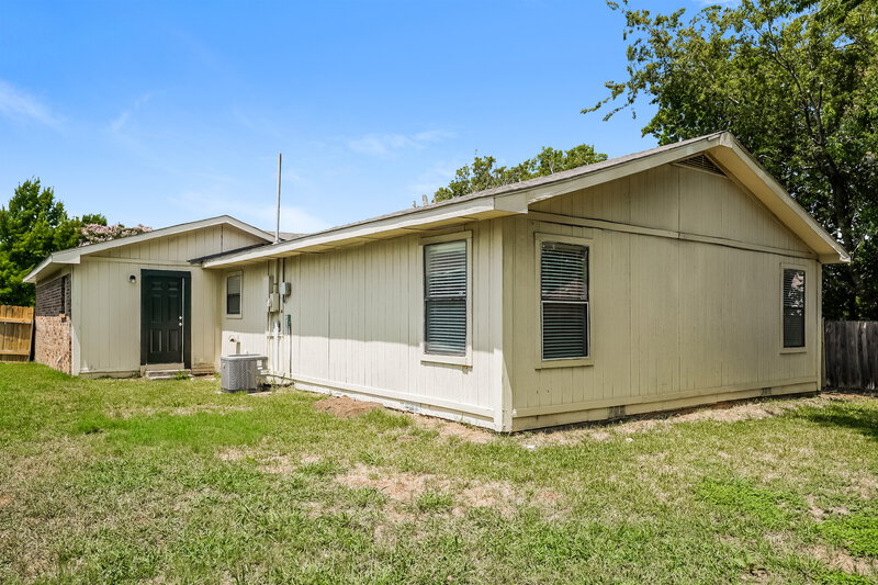 1,905/Mo, 505 Plainview Dr Mansfield, TX 76063 Rear View