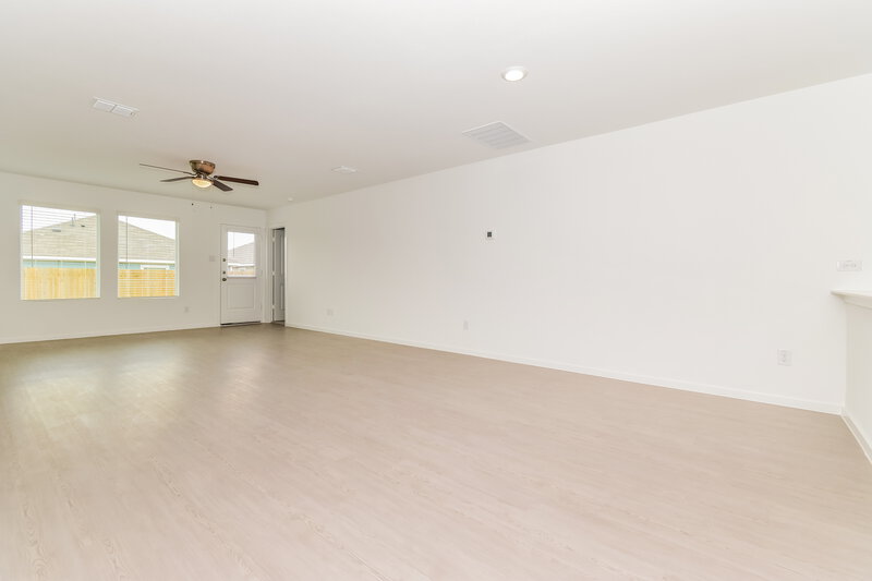 1,855/Mo, 1032 Calley Pear Trl Princeton, TX 75407 Living Room View