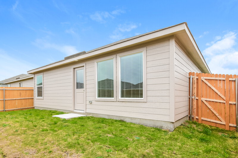 1,855/Mo, 1032 Calley Pear Trl Princeton, TX 75407 Rear View