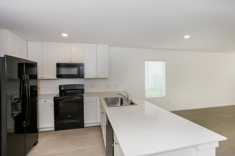 1,910/Mo, 10513 Sequoia Dr Fort Worth, TX 76140 Kitchen View 3