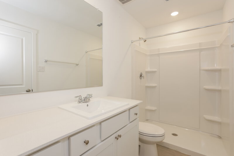 1,910/Mo, 10513 Sequoia Dr Fort Worth, TX 76140 Bathroom View