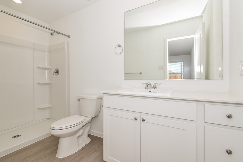 1,705/Mo, 1805 Javelina St Royse City, TX 75189 Bathroom View 2