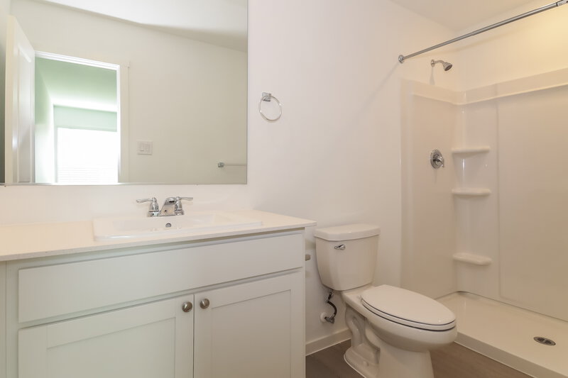 1,740/Mo, 1808 Javelina St Royse City, TX 75189 Main Bathroom View