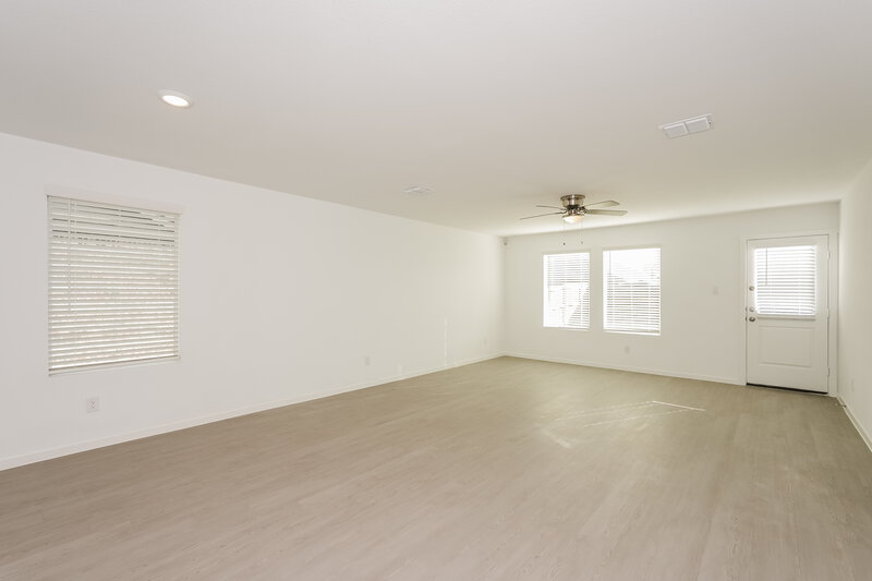 1,735/Mo, 1820 Javelina St Royse City, TX 75189 Living Room View