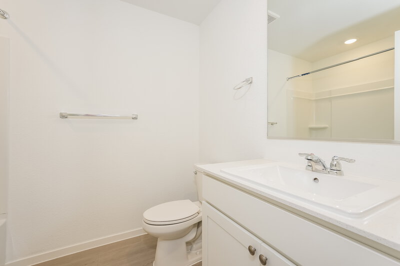 1,735/Mo, 1820 Javelina St Royse City, TX 75189 Bathroom View