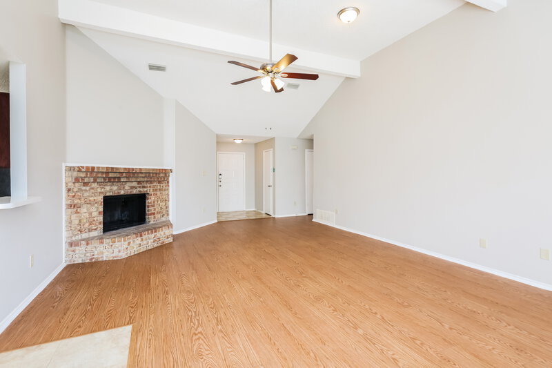 1,905/Mo, 821 Simon Dr Cedar Hill, TX 75104 Living Room View