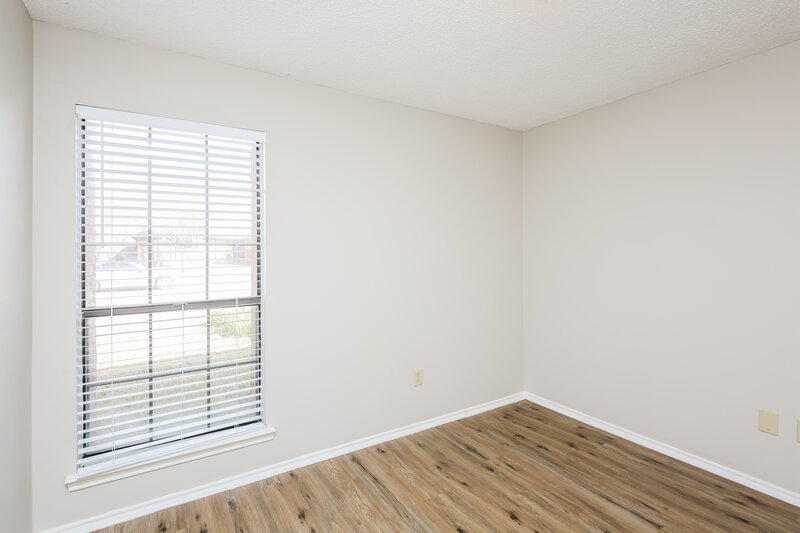 1,905/Mo, 821 Simon Dr Cedar Hill, TX 75104 Bedroom View 3