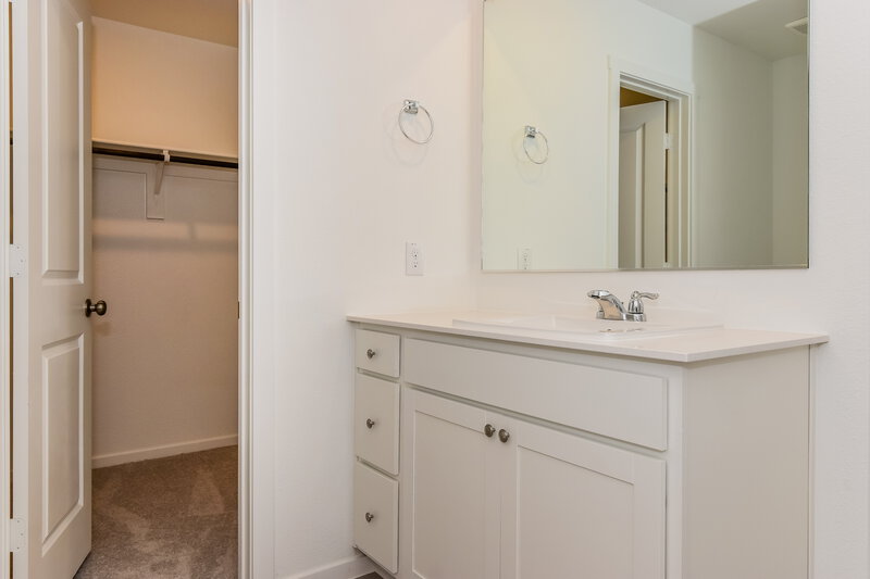 1,760/Mo, 1024 Calley Pear Trl Princeton, TX 75407 Main Bathroom View 2