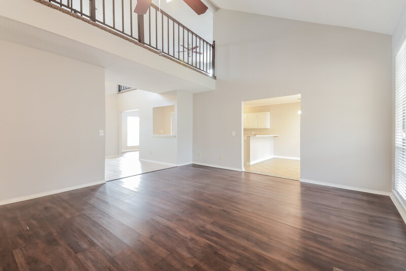 2,565/Mo, 1407 Pemberton Pl Cedar Hill, TX 75104 Living Room View 2