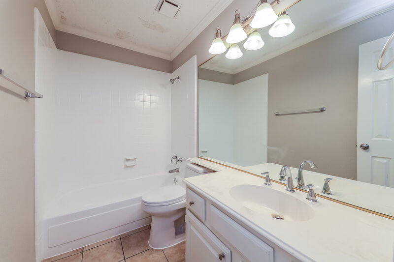2,565/Mo, 1407 Pemberton Pl Cedar Hill, TX 75104 Bathroom View