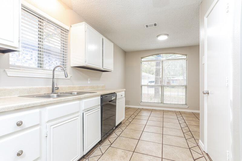 1,840/Mo, 1114 Hidden Creek Dr Mansfield, TX 76063 Kitchen View