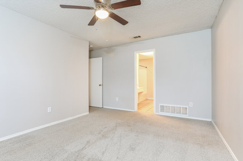 1,840/Mo, 1114 Hidden Creek Dr Mansfield, TX 76063 Main Bedroom View