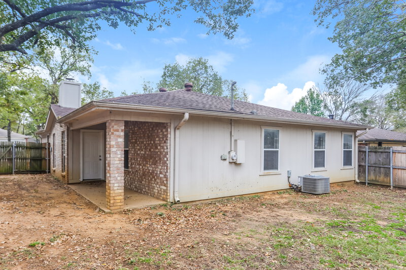 1,840/Mo, 1114 Hidden Creek Dr Mansfield, TX 76063 Rear View