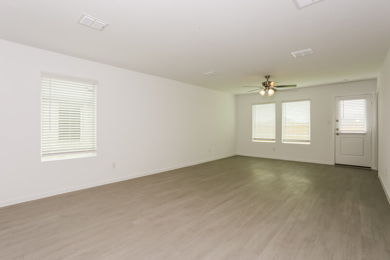 1,920/Mo, 1725 Crossbill St Forney, TX 75126 Living Room View 2