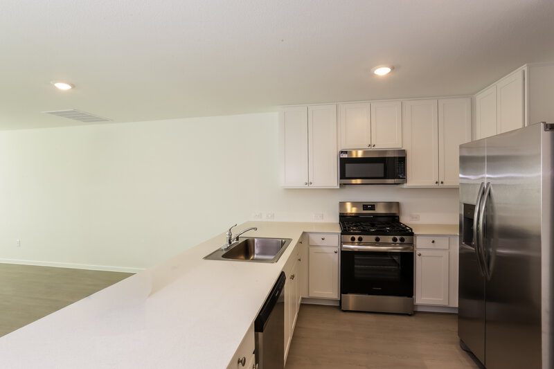 1,920/Mo, 1725 Crossbill St Forney, TX 75126 Kitchen View 2