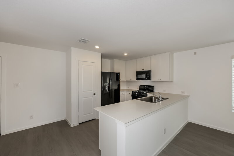 1,940/Mo, 1426 Merlin Bluff St Forney, TX 75126 Kitchen View