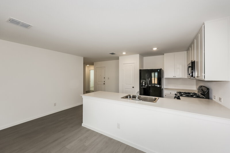 1,940/Mo, 1426 Merlin Bluff St Forney, TX 75126 Kitchen View 2