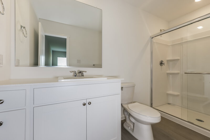 1,940/Mo, 1426 Merlin Bluff St Forney, TX 75126 Main Bathroom View