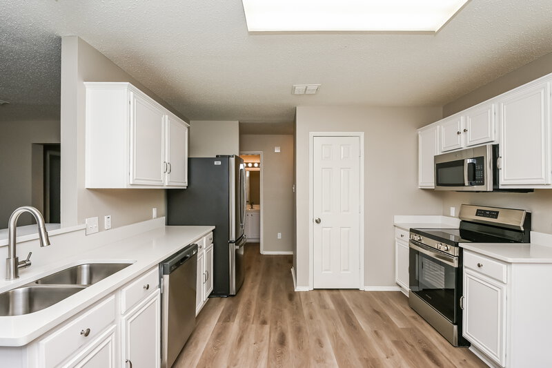 2,110/Mo, 512 Alex St Saginaw, TX 76179 Kitchen View