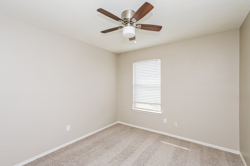 2,110/Mo, 512 Alex St Saginaw, TX 76179 Bedroom View 3