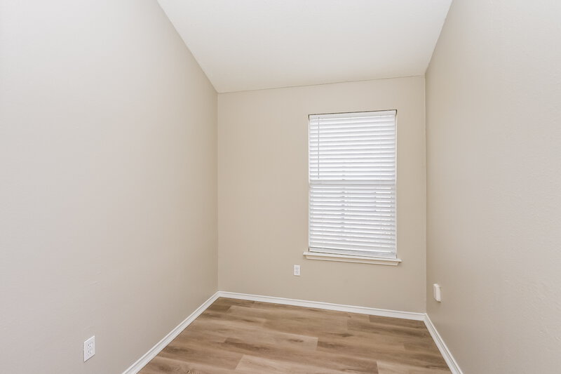 2,110/Mo, 512 Alex St Saginaw, TX 76179 Bedroom View 4