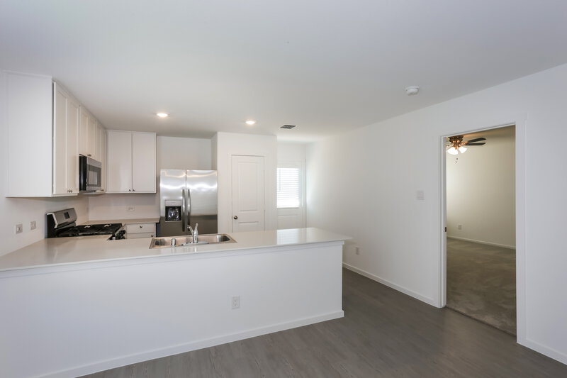 1,915/Mo, 1612 Limpkin Dr Fort Worth, TX 76140 Kitchen View 2