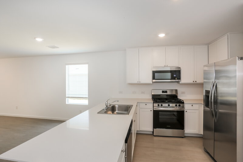 1,915/Mo, 1612 Limpkin Dr Fort Worth, TX 76140 Kitchen View 3