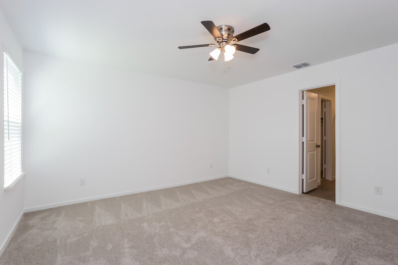 1,915/Mo, 1612 Limpkin Dr Fort Worth, TX 76140 Main Bedroom View