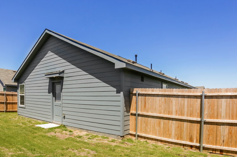 1,915/Mo, 1612 Limpkin Dr Fort Worth, TX 76140 Rear View 2