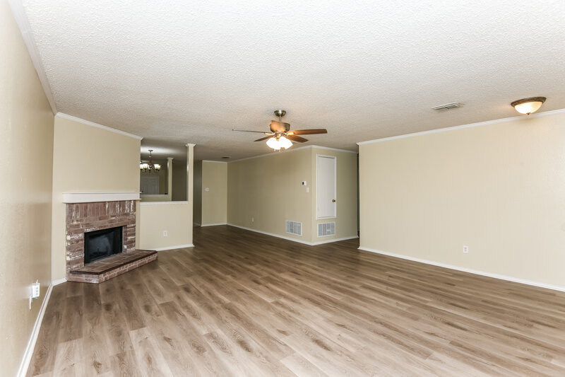2,045/Mo, 3956 Golden Horn Ln Fort Worth, TX 76123 Living Room View 2