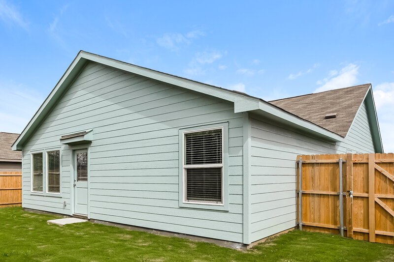 1,905/Mo, 10516 Desert Hawk Cir Fort Worth, TX 76140 Rear View 2