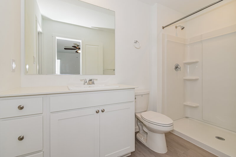 1,850/Mo, 1603 Sparrow Hawk Rd Forney, TX 75126 Main Bathroom View