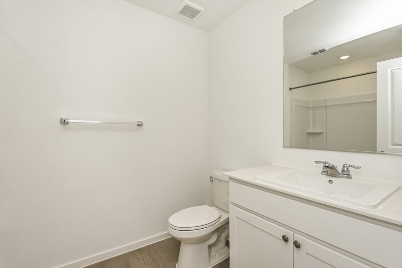 2,065/Mo, 1616 Limpkin Dr Fort Worth, TX 76140 Bathroom View