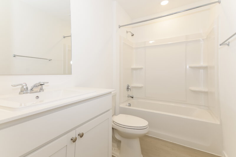 1,580/Mo, 1028 Calley Pear Trl Princeton, TX 75407 Bathroom View