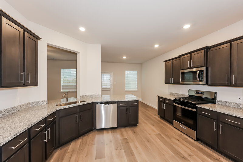 1,945/Mo, 1218 Kings Pl Crandall, TX 75114 Kitchen View 2