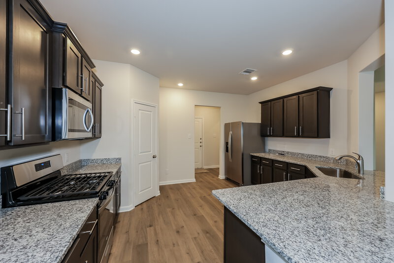 2,040/Mo, 1208 Kings Pl Crandall, TX 75114 Kitchen View