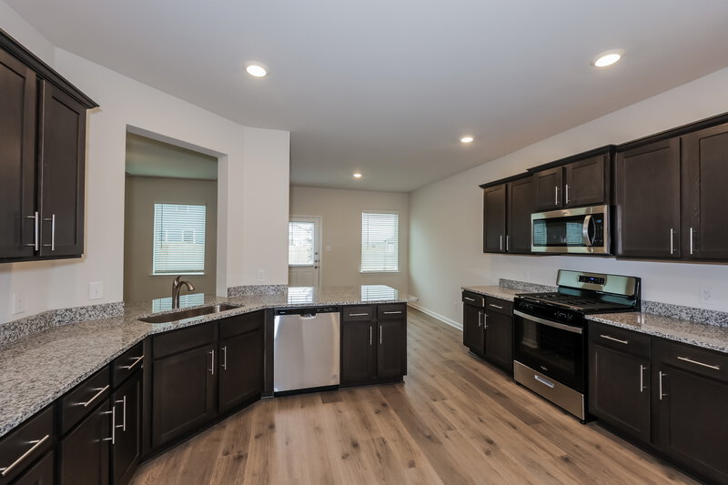 2,040/Mo, 1208 Kings Pl Crandall, TX 75114 Kitchen View 2