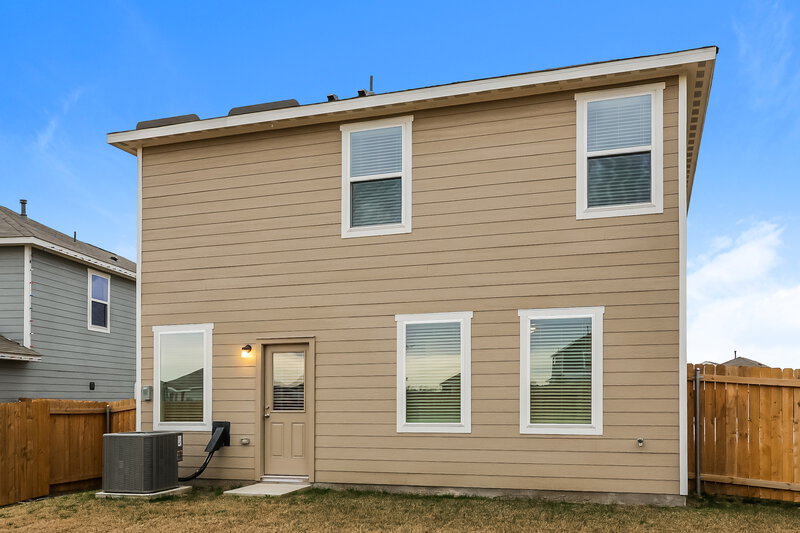 2,040/Mo, 1208 Kings Pl Crandall, TX 75114 Rear View