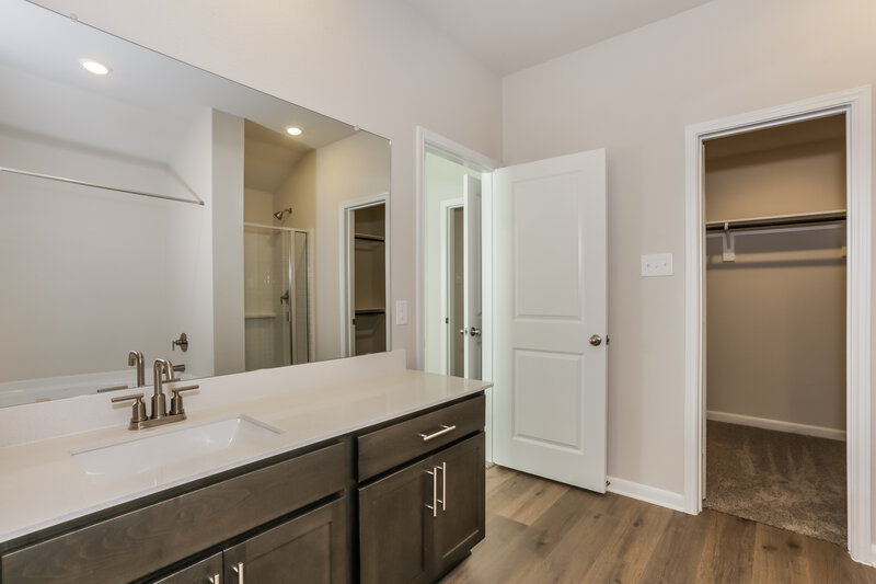 1,995/Mo, 1447 Reiner Dr Crandall, TX 75114 Main Bathroom View