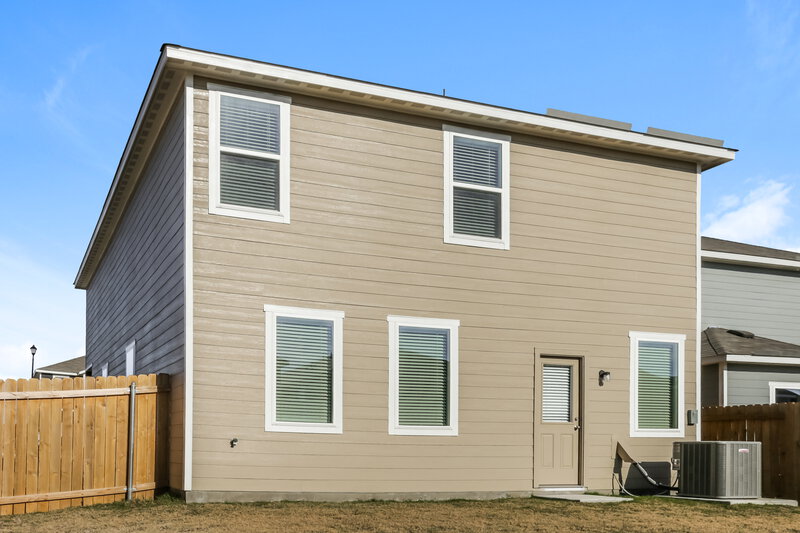 1,995/Mo, 1447 Reiner Dr Crandall, TX 75114 Rear View