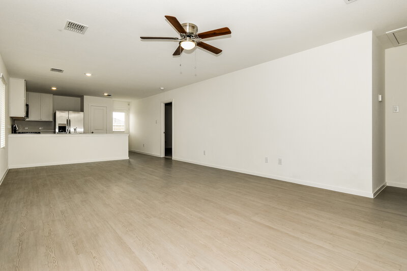 1,790/Mo, 928 Calley Pear Trl Princeton, TX 75407 Living Room View 2