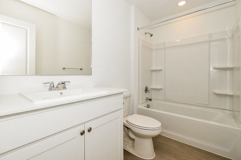 1,790/Mo, 928 Calley Pear Trl Princeton, TX 75407 Bathroom View