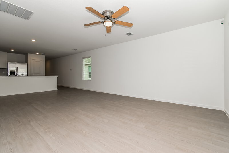 1,760/Mo, 924 Calley Pear Trl Princeton, TX 75407 Living Room View 2