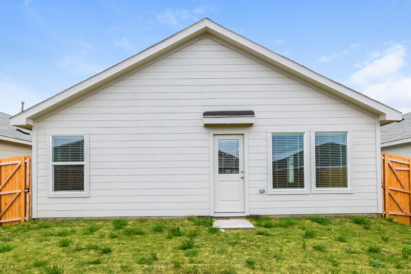 1,760/Mo, 924 Calley Pear Trl Princeton, TX 75407 Rear View