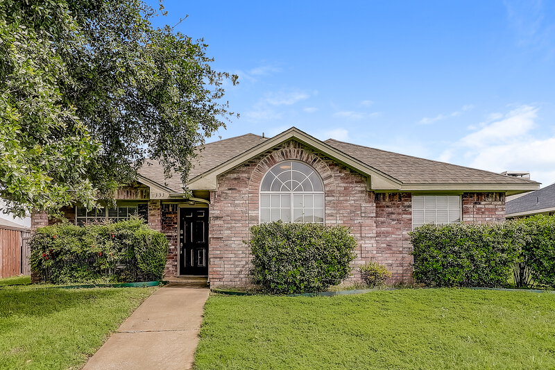 2,155/Mo, 1333 Rosewood Ln Lancaster, TX 75146 External View