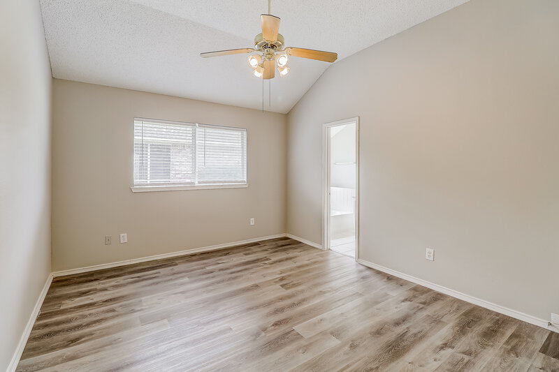 2,155/Mo, 1333 Rosewood Ln Lancaster, TX 75146 Main Bedroom View