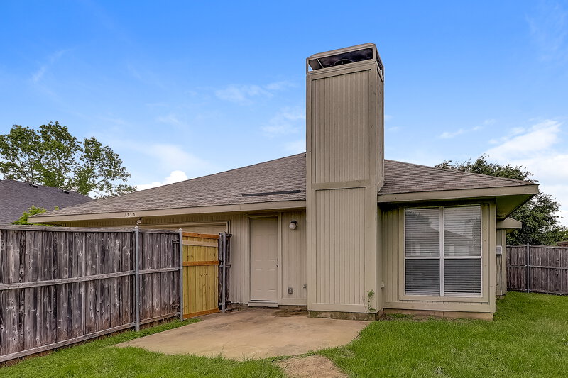 2,155/Mo, 1333 Rosewood Ln Lancaster, TX 75146 Rear View
