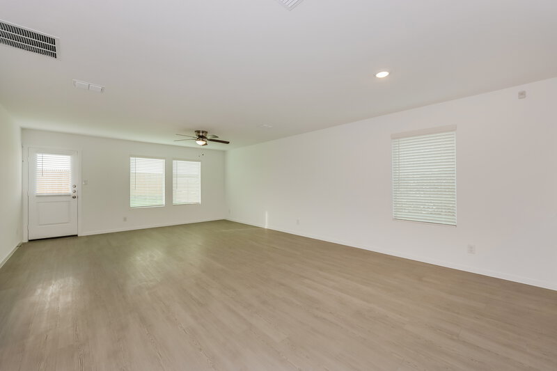 2,015/Mo, 1611 Sparrow Hawk Rd Forney, TX 75126 Living Room View